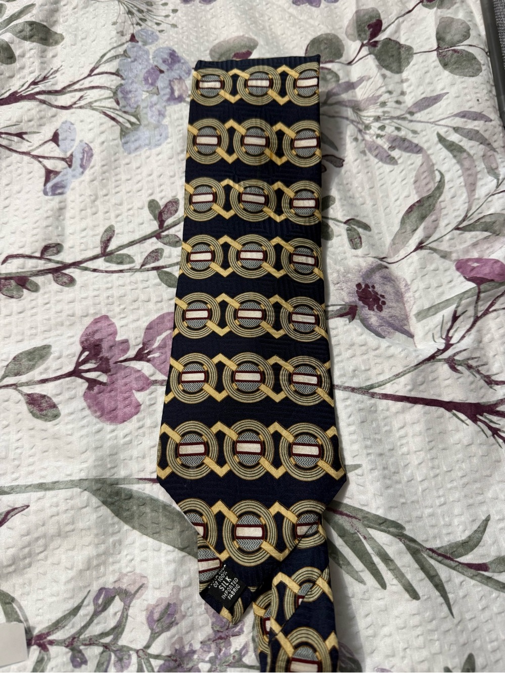 bill blass Navy Silk Tie with Gold and Burgundy Geometric Chain Pattern